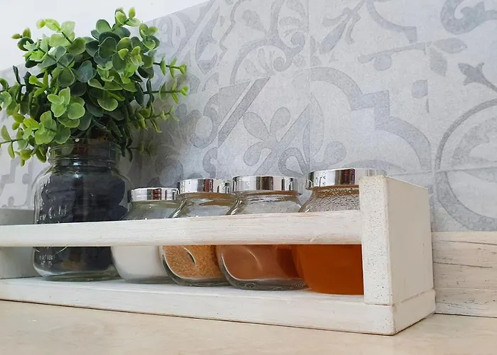 Uniapart アパート